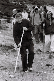 Pilger auf dem Weg ins Tal